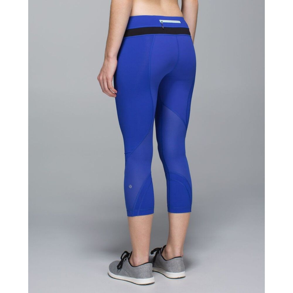 EUC Lululemon Run: Inspire Crop II, Harbor Blue, Size 4